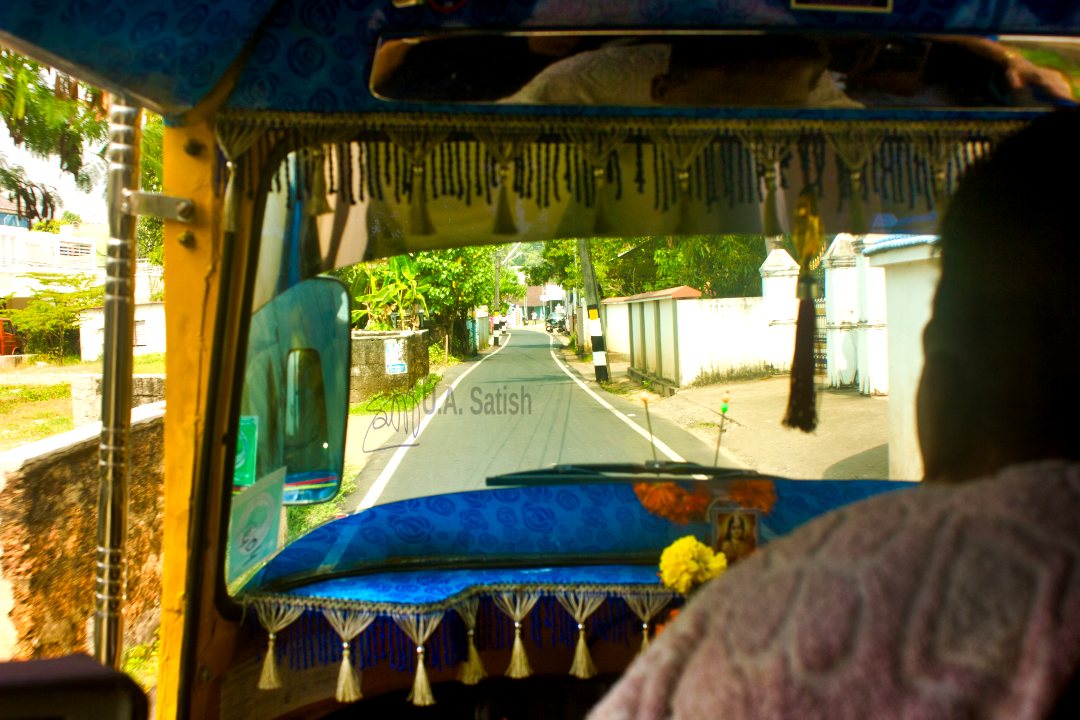 Kochi; Chottanikkara Bhagavathy; Temple; streets of Kochi; auto; uasatish; travel blog;