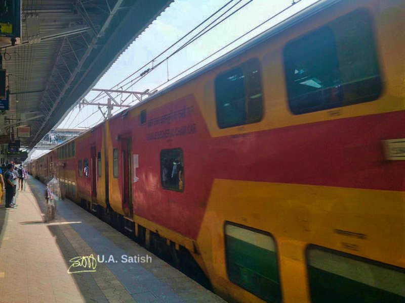 Andheri; railway station; India; travel blog; uasatish;