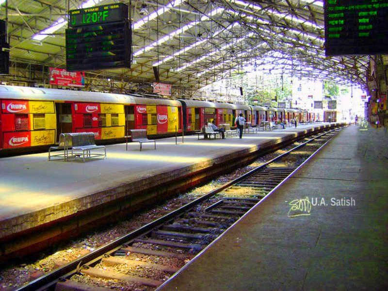 Churchgate Station; India; travel blog; uasatish;