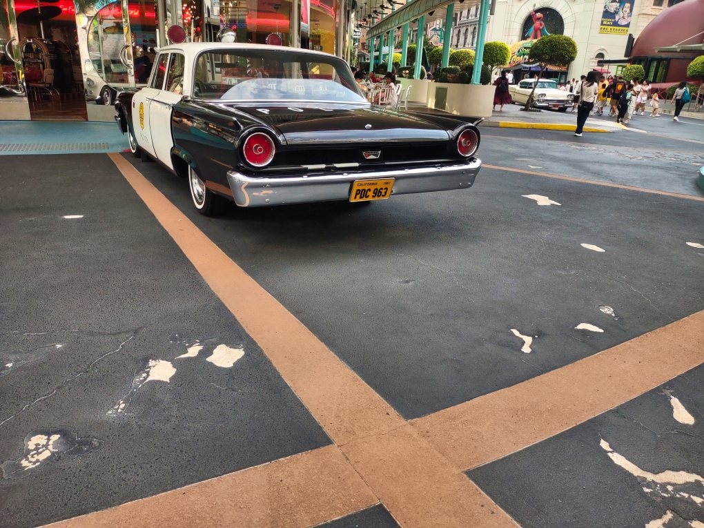 Vintage Car; Universal Studios Singapore; travel blog; uasatish;