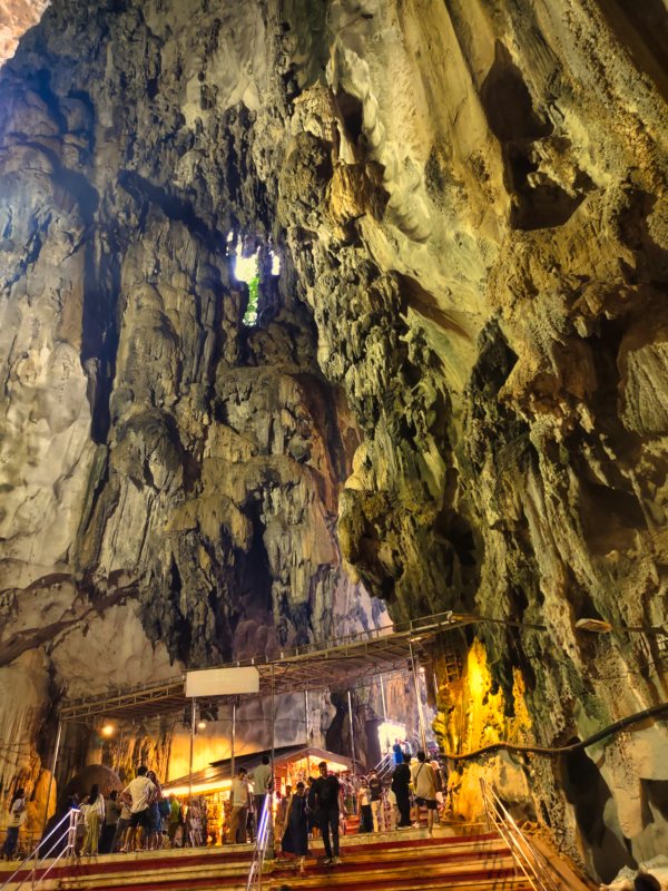 uasatish; Batu Caves; uasatish;