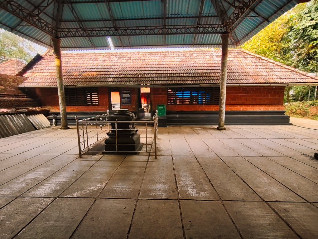 temple architecture; Kerala; India; uasatish; travel blog