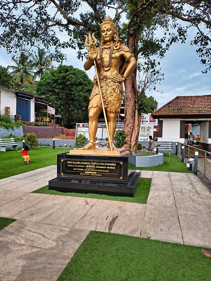 bronze sculpture; uasatish; Kerala; uasatish; travel blog;