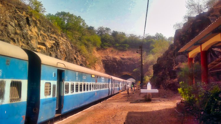 Ukshi Station; Konkan Railway; travel blog; uasatish;
