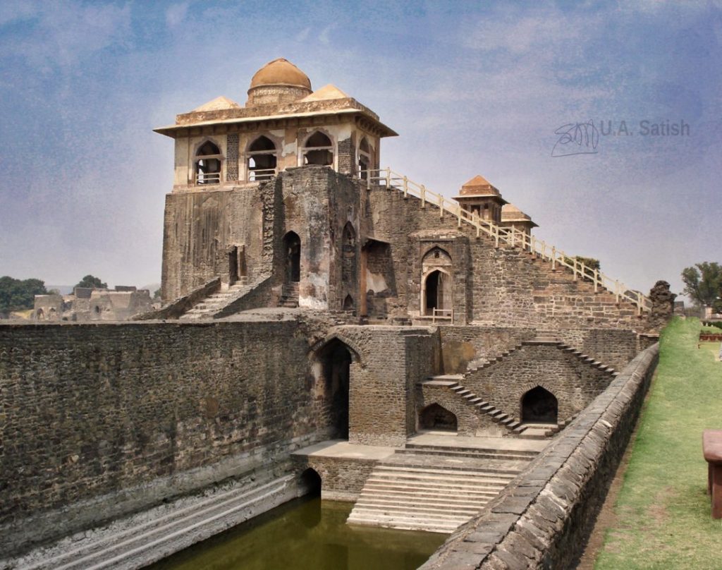 Jahaz Mahal; Mandu; Madhya Pradesh; ruined palace; uasatish;