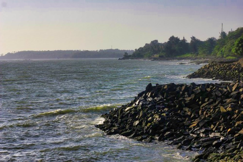 Sea Wall; Thalassery; Kerala; uasatish; sea;