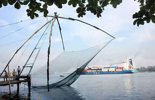 Chinese Fishing Net; Fort Kochi; India; outdoor; ship; sea; uasatish;