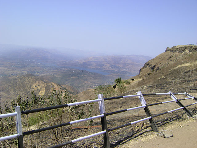 Thoptewadi; Maharashtra; India; fort; outdoor; uasatish; mountains;