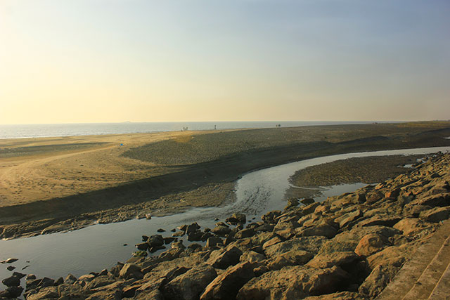 beach; Mumbai; India; Vasai; India; outdoor; uasatish;; sand bank; sky; water;