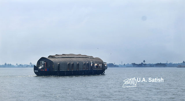 Houseboat; Alapuzha; Kerala; India; lake; water; sky; outdoor; uasatish;