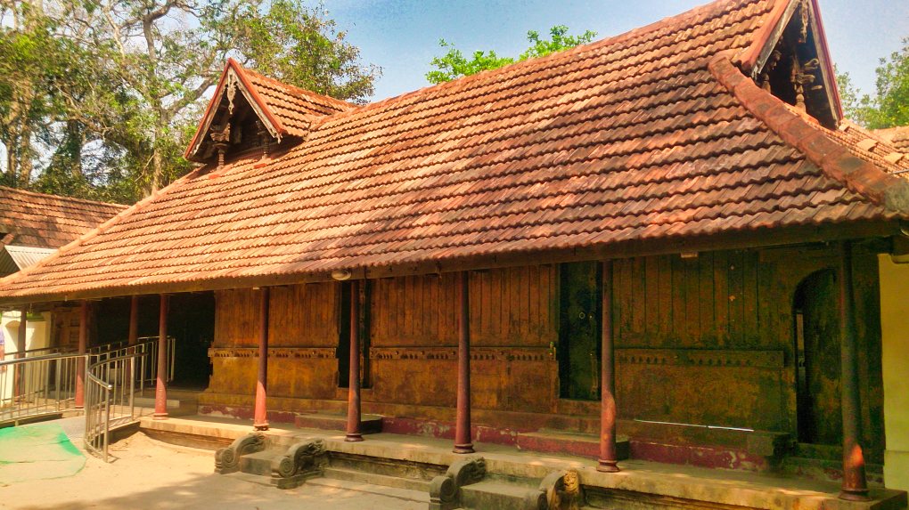 Illam; architecture; Kerala; travel blog; travel architecture; uasatish;