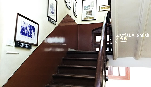 Mani Bhavan; Mumbai; India; Gamdevi; uasatish; wooden staircase;