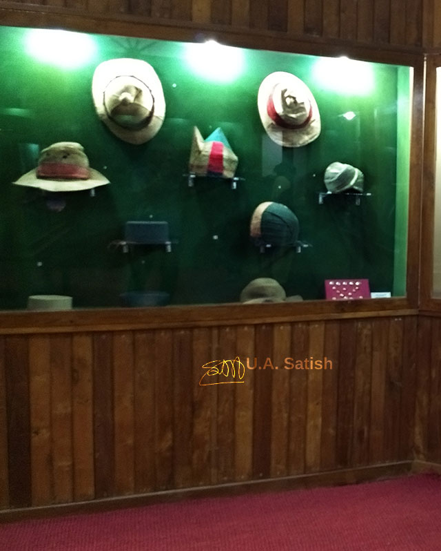 Pazhassi Raja Museum; Kozhikode; India; Kerala; museum; uasatish; headgear;