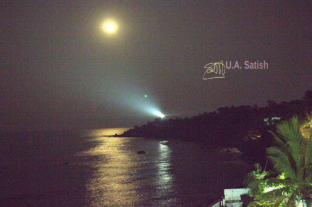 Kerala; Kannur; lighthouse; moon; sea; sky; uasatish;