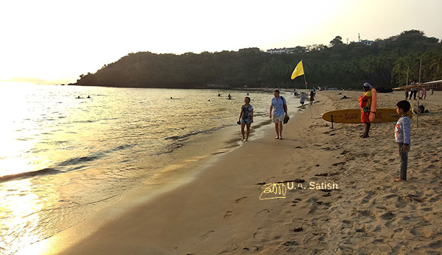 Bogmalo Beach; Goa; Bogmalo; India; sea; sand; sky; uasatish; flag; trees; hill; beach;