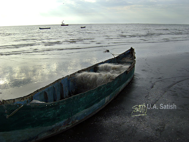 Rangaon Beach; Vasai; beach; Mumbai; boat; sae; sea; sky; uasatish;