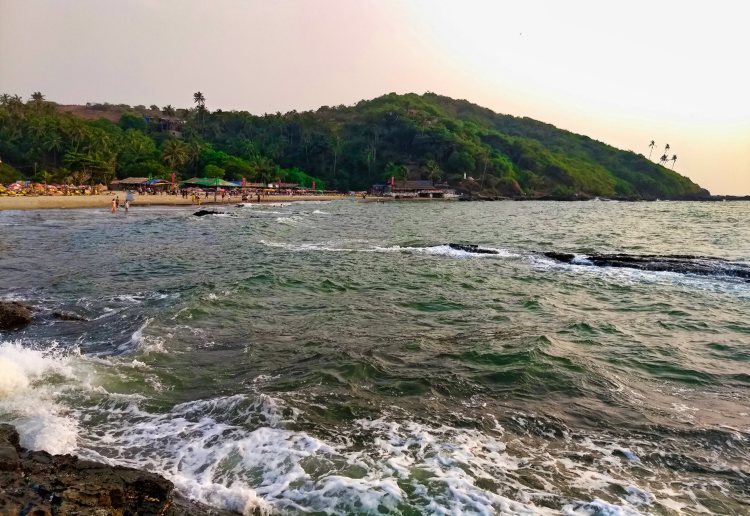 The Bay;  Ozran Beach; Goa; uasatish; travel blog;