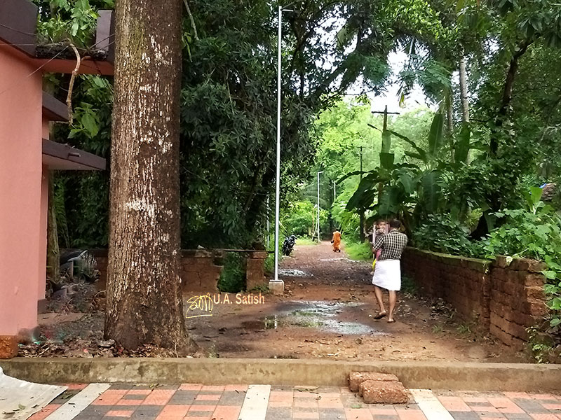 Mannanpurathu Bhagavathi Temple; temple; Nileshwaram; Kerala; India; uasatish; lane;