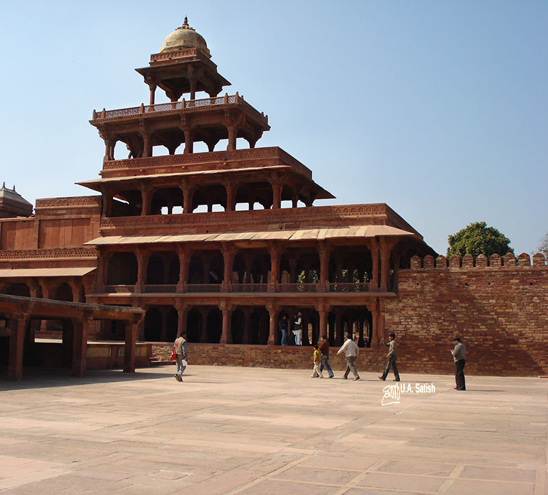 Fatehpur Sikri' Uttar Pradesh' Mughal Architecture; Panch Mahal; Forts with history;