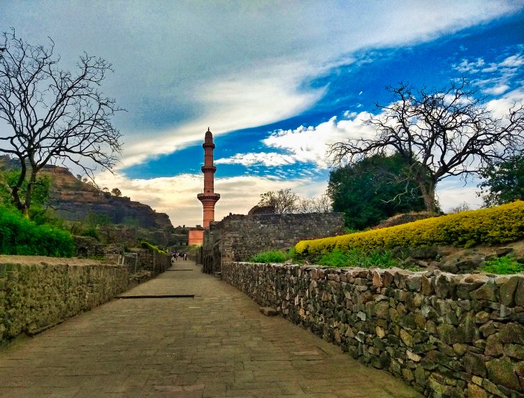 Chand Minar; uasaish; travel blog; Maharashtra;
