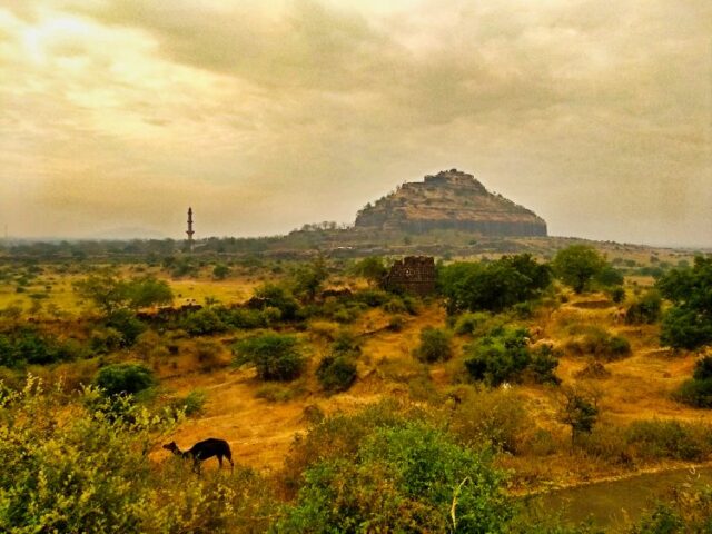 Daulatabad Fort; hill Aurangabad; uasatish; travel blog;