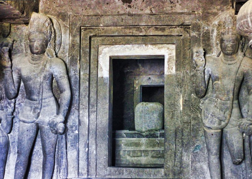 Dwarapaakas in Frot of Sanctum; sculptures; travel blog; uasatish;