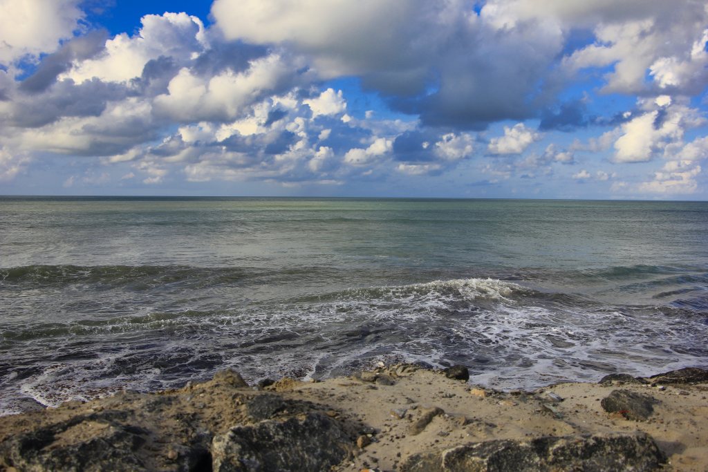 Indian Ocean; beach point; uasatish; Tamil Nadu;
