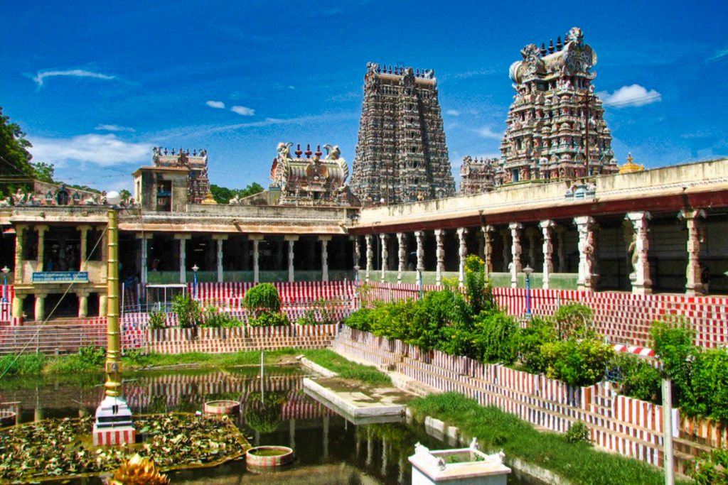 Meenakshi Amman Kovil; pond; Hindu temple; Madurai; India; architecture; uasatish;