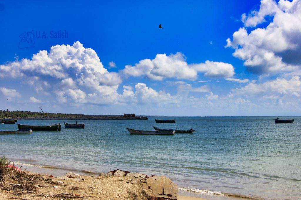 Kunthukal Beach; Rameswaam; ivekenanda Museum; Rameswaram; uasatish;; boats; Bay of Bengal; sea; sky;